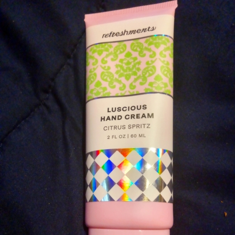 REFRESHMENTS Luscious Hand Cream